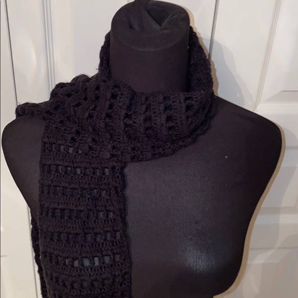 NWOT Black wool crochet scarf - Picture 1 of 3
